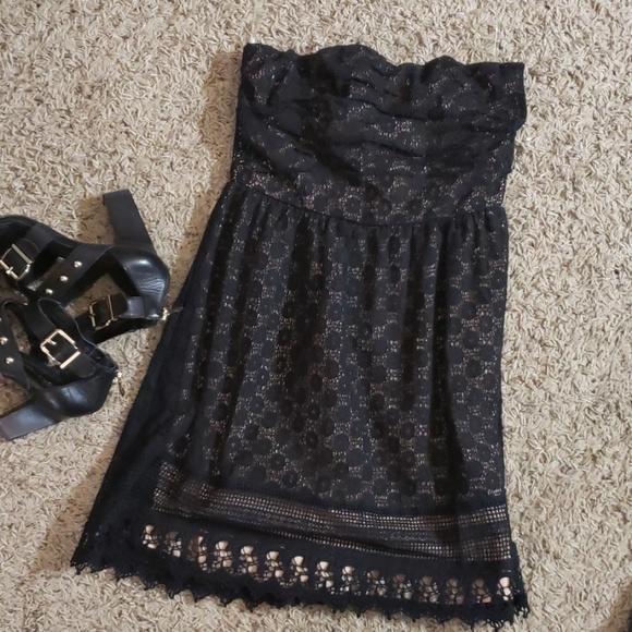 HP⚡️⚡️CANDIES LACE HALTER COCKTAIL DRESS SZ S see meas. - Picture 1 of 6